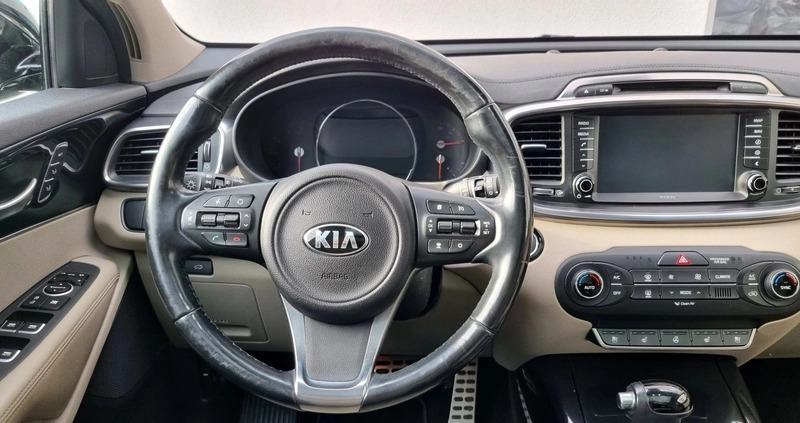 Kia Sorento cena 118900 przebieg: 108570, rok produkcji 2017 z Gdynia małe 781